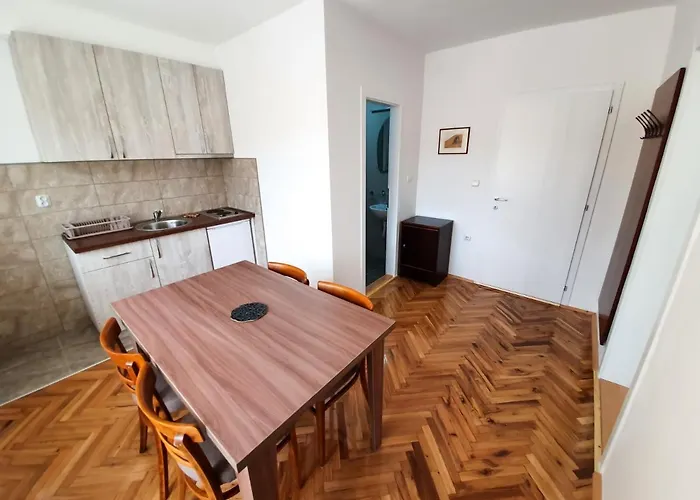 Smestaj Katarina アパート *