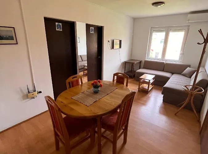 アパート Smestaj Katarina *