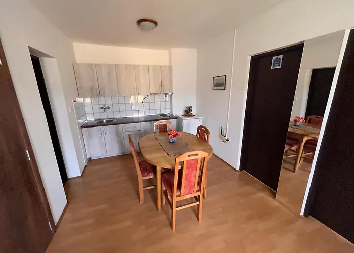 アパート Smestaj Katarina